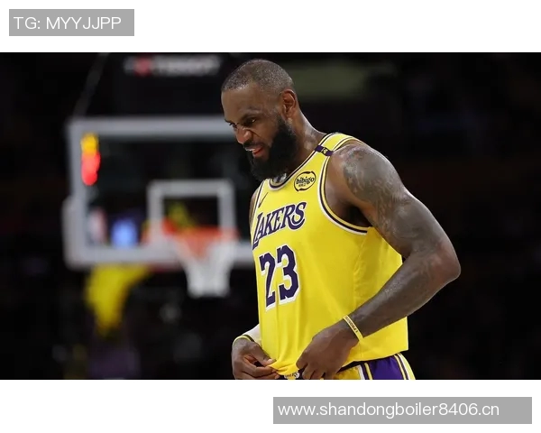 詹姆斯15年前梗再现引热议苏群称营销过度让球迷久等