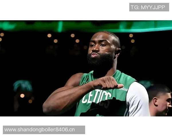 杰伦布朗狂砍41分6板7助5断1帽却难救球队首节火力全开表现引人注目